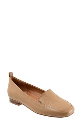 Softwalk Kingston Loafer in Beige at Nordstrom, Size 8.5