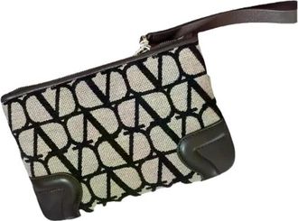 Valentino Pre-owned Clutches, female, Brown, Size: ONE SIZE Pre-owned Zip Pouch