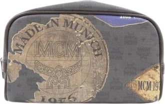 MCM Pre-owned Clutches, male, Gray, Size: ONE SIZE Pre-owned Plastic crossbody-bags