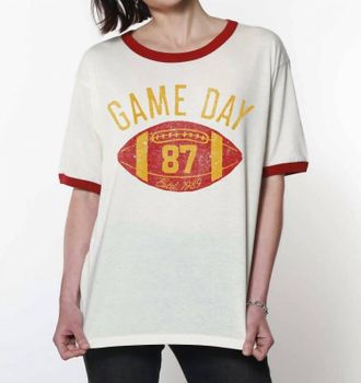 Girl Dangerous Game Day Tee In Cream