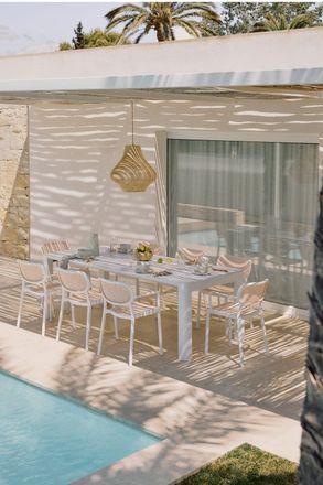 Sklum Sklum - Set De Mesa Rectangular (220x100 Cm) Arnadine Y 8 Sillas De Jard&iacute;n Apilables Con Reposabrazos Omara