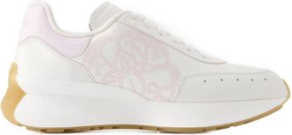 Alexander McQueen Womens Sprint Runner Sneaker White Leather