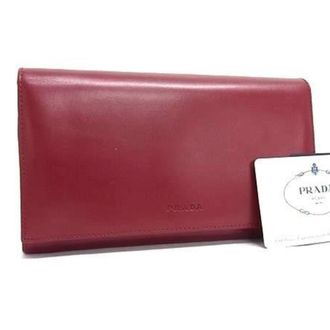 Prada Red Color Leather Long Wallet (Bi-Fold) (Pre-Owned)