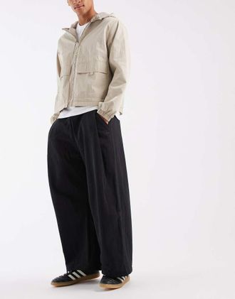 adidas Originals Premium Essentials - Pantaloni neri con fondo aperto-Nero