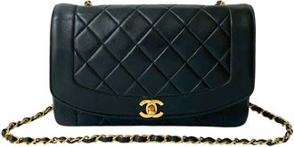 Chanel Leather Shoulder Bag (Pre-Owned)