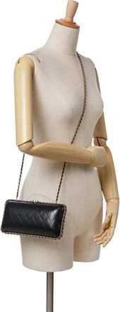Chanel Hobo Bags - 2012 Quilted Lambskin Chain Around Clutch - Gr. unisize - in Schwarz - für Damen