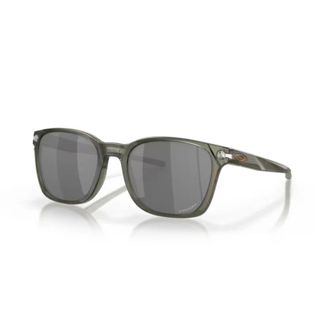 Oakley Sporty Sunglasses for Outdoor Activities