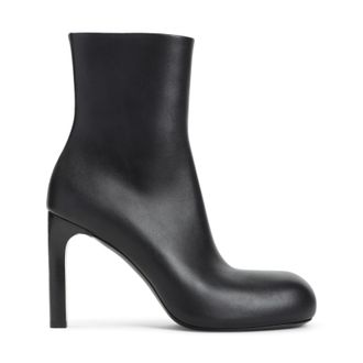 Balenciaga Womens Black Fargo Ankle Boots In Leather - Size EU 36