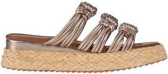 Rahya Grey FOOTWEAR - Sandals sur YOOX.COM