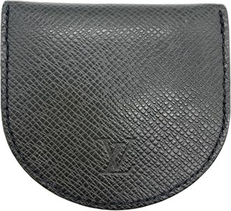 Louis Vuitton Taiga Black Taiga Leather Coin Purse/Coin Case (Pre-Owned)