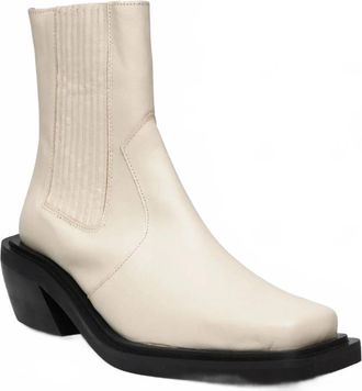 Alohas Ranch Leather Ankle Boots In Cream