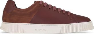 Ferragamo Sneakers Clayton con inserti in pelle scamosciata - Marrone