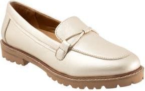 Trotters Fiora Loafer in Champagne at Nordstrom Rack, Size 7.5
