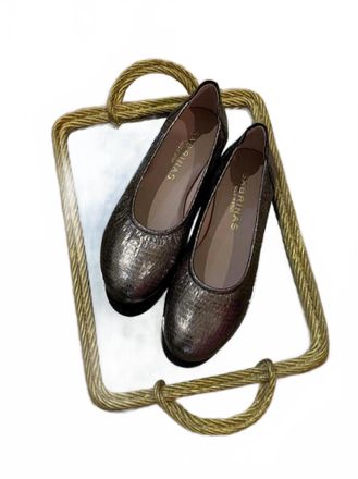 Sabrinas Womens London Flat Shoes In Pewter