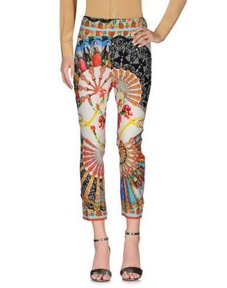 Dolce & Gabbana HOSEN & R&Ouml;CKE - Hosen auf YOOX.COM