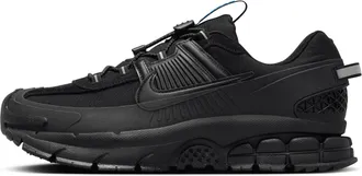 Nike Mens Zoom Vomero Roam Winterized Shoes in Black | FV2295-002