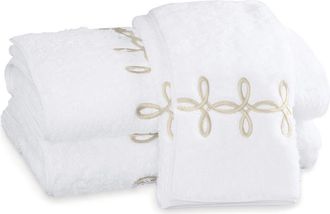 Matouk Gordian Knot Egyptian Cotton Bath Towel in Truffle at Nordstrom, Size Guest Towel