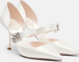 Roger Vivier Salones Mini Bouquet de sat&eacute;n adornados