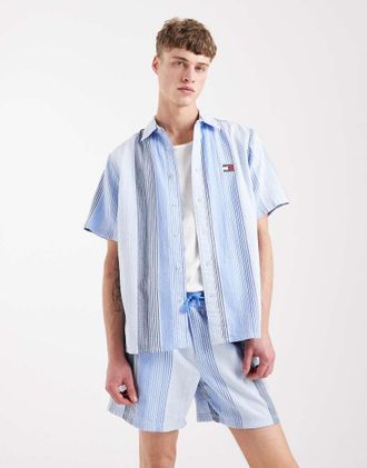 Tommy Jeans Pantaloncini testurizzati blu a righe in coordinato