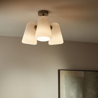 AM.PM Plafondlamp in gecanneleerd opaline, Fosca