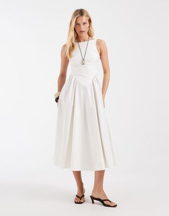 & Other Stories Vestito midi in misto cotone bianco con fondo voluminoso