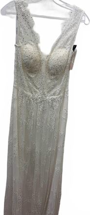 Sherri Hill Womens Lace Appliqued Gown With V Neck Bodice In Ivory