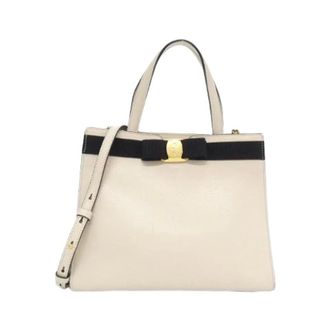 Ferragamo Pre-owned Calf Handbag - Dames - Pre-owned - Beige - Maat: ONE Size Leer