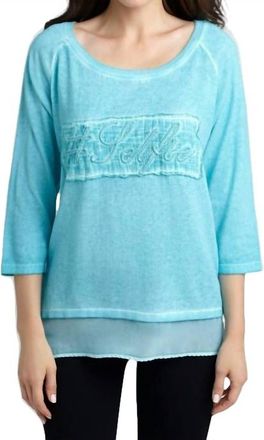Angel selfie Top In Turquoise