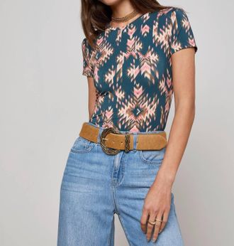 L'agence Ressi Fitted Tee In Charcoal Multi Ganado Print