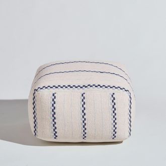 Maisons du monde Puf de algod&oacute;n crudo y azul