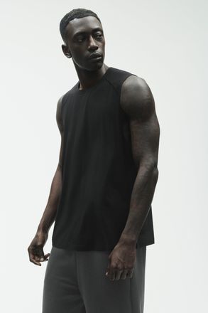 Alo Vapor Muscle Tank Top in Black, Size: Medium