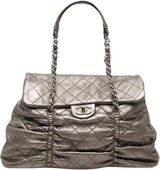 Chanel Pre-owned Quilted Metallic Lambskin Flap Shoulder Bag - Dames - Vintage Schoudertas - Grijs - ONE Size - Leer - Vintage