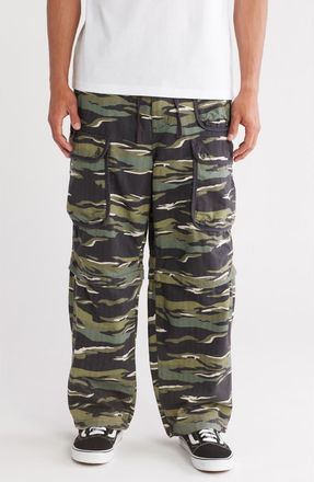 Vans M LX Terrain Cargo Pants in Camo at Nordstrom, Size 32