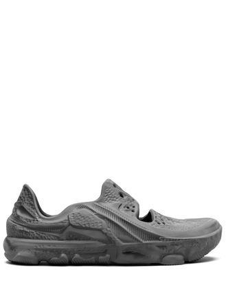 Nike ISPA Universal Smoke Grey sneakers