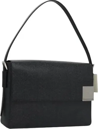 Givenchy Pre-owned Shoulder Bags, female, Black, Size: ONE SIZE Pre-owned Plastic Shoulder Bag