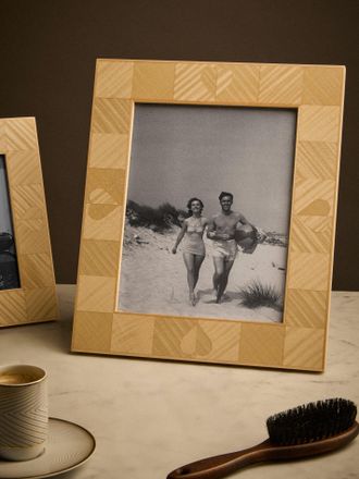 Linley Henley Heart Sycamore Photo Frame (8x10)