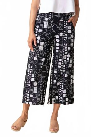 Habitat Express Travel Circle Crop Pants In Black