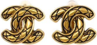 Chanel 1990-2000s CC quilted clip-on earrings - women - Gold Plated - One Size