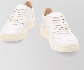 Autry medialist low sneakers leather contrast heel