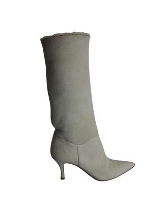 Amina Rubinacci Amina Muaddi Ida-laarzen in cr&egrave;me su&egrave;de