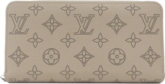 Louis Vuitton Galle Leather Long Wallet (Bi-Fold) (Pre-Owned)