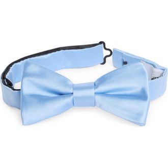 Nordstrom Rack Satin Solid Bow Tie in Sky Blue at Nordstrom Rack