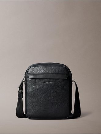 Calvin Klein Mens Pebbled Reporter Bag - Black
