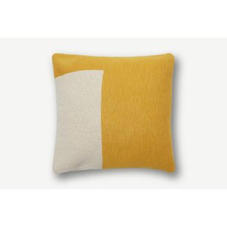 MADE.COM Coj&iacute;n tejido de algod&oacute;n Portia, 45 x 45 cm, mostaza