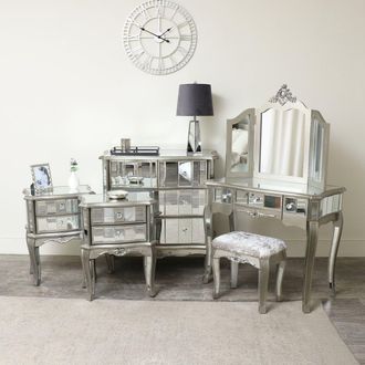 Melody Maison Silver Mirrored Bedroom Furniture, Chest Of Drawers, Dressing Table Set & Bedside Tables - Tiffany Range in Metallic Silver