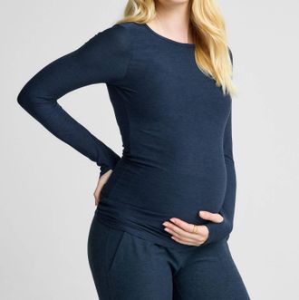 Beyond Yoga Featherweight Count On Me Maternity Crew Pullover In Navy