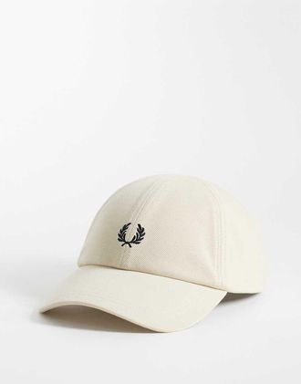 Fred Perry Cappellino classico in piqu&eacute; color cuoio-Neutro
