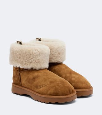 Burberry Botines de ante con borrego