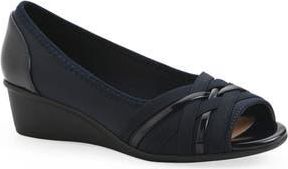 White Mountain Boldest Wedge Peep Toe Pump in Navy/Nylon at Nordstrom Rack, Size 6.5