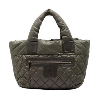 Chanel Pre-owned Tote Bags, female, Green, Size: ONE SIZE Pre-owned Quilted Tote Bag